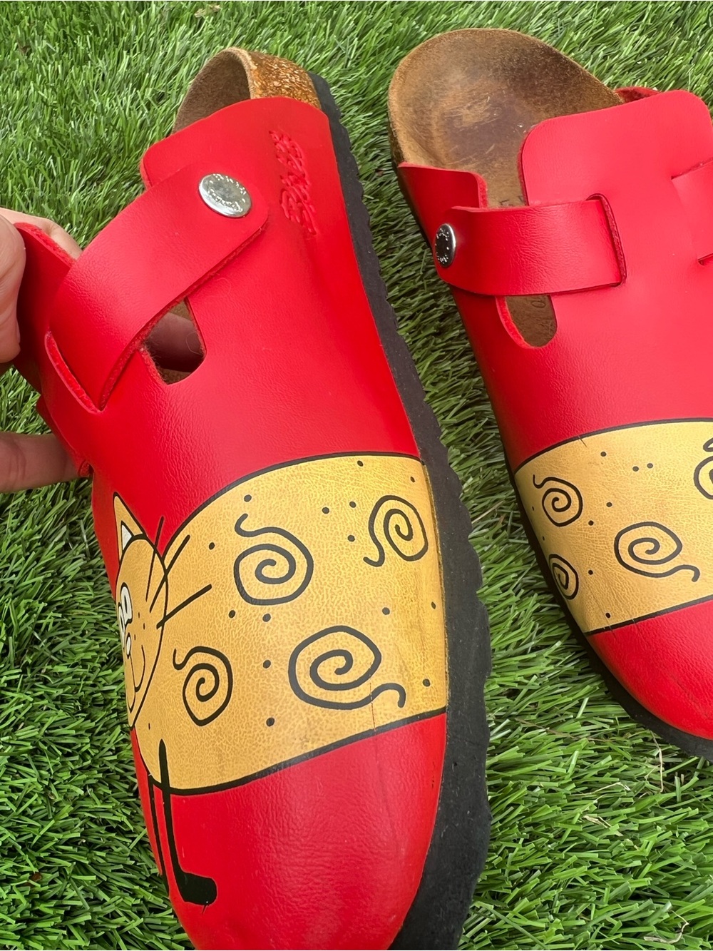Rare Red Birkenstock Cat Graphic Clogs 🐱 - Picture 5 of 12